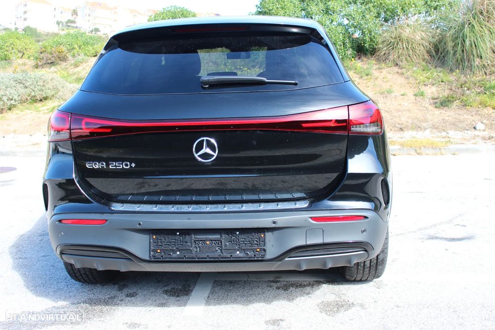 Mercedes-Benz EQA 250+ AMG Line - 8