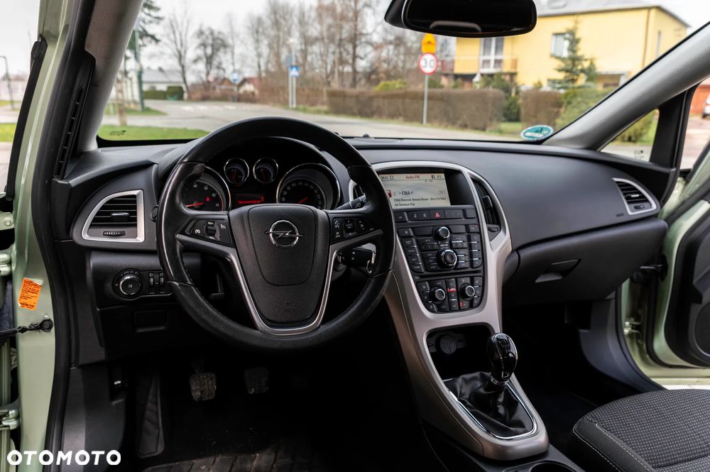 Opel Astra 1.4 Turbo - 37