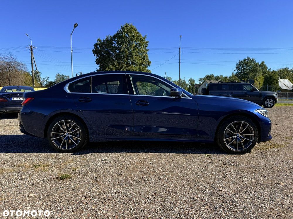 BMW Seria 3 330i xDrive - 3