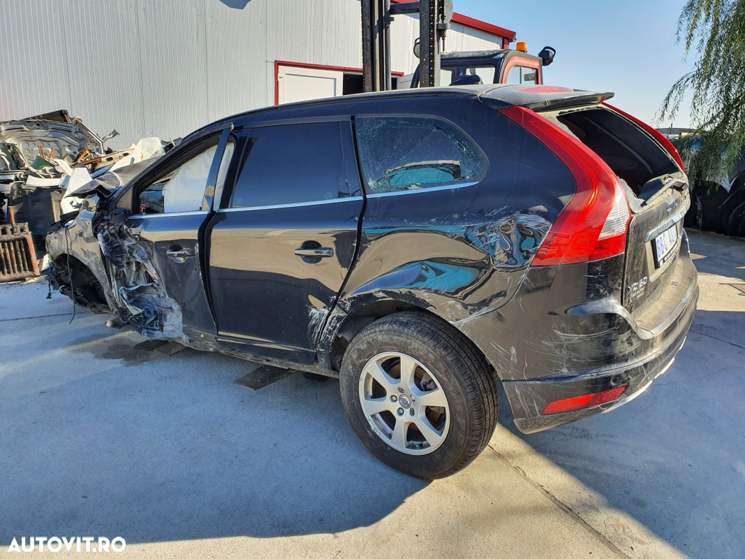 USA VOLVO XC60 S.SP CU DEFECT - 2
