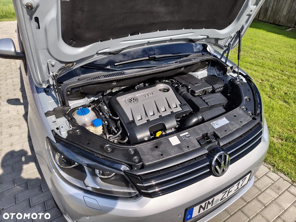 Volkswagen Touran 2.0 TDI DPF BlueMotion Technology Highline - 22