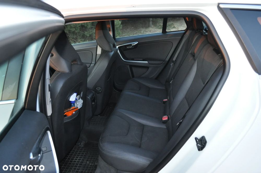 Volvo V60 - 13