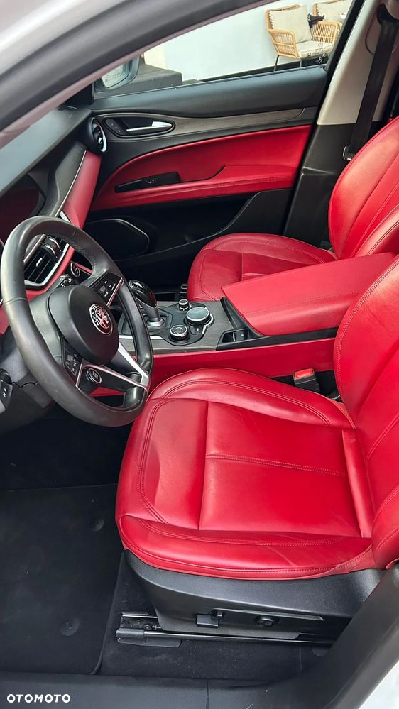 Alfa Romeo Stelvio 2.0 Turbo 16V AT8-Q4 Executive - 7