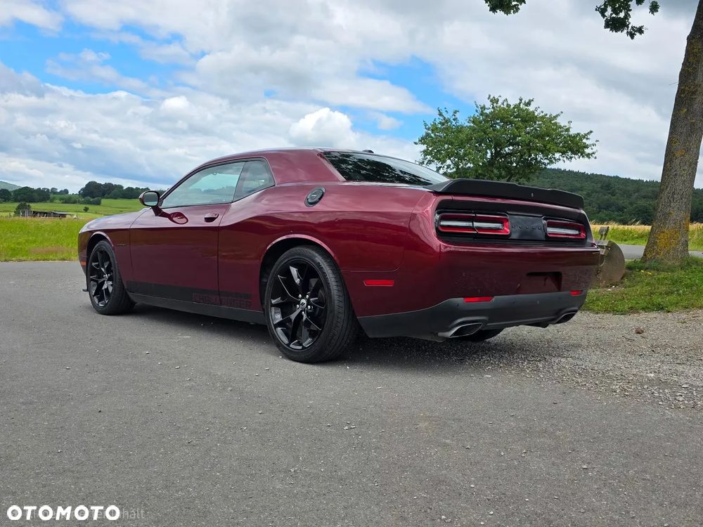 Dodge Challenger 5.7 R/T - 4