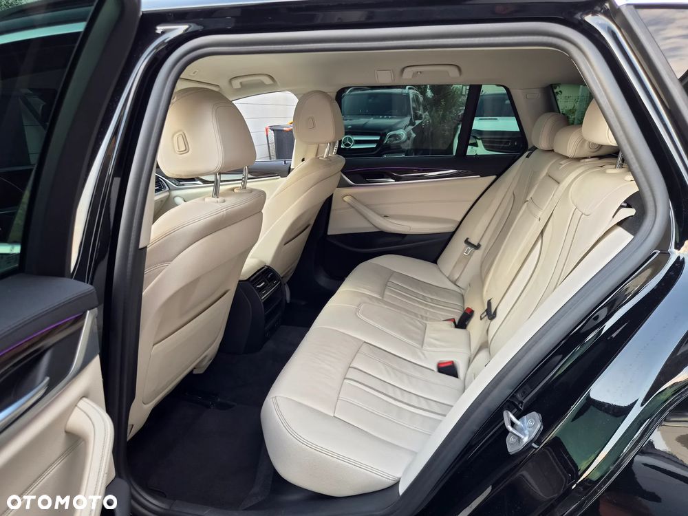 BMW Seria 5 520d xDrive Luxury Line sport - 14