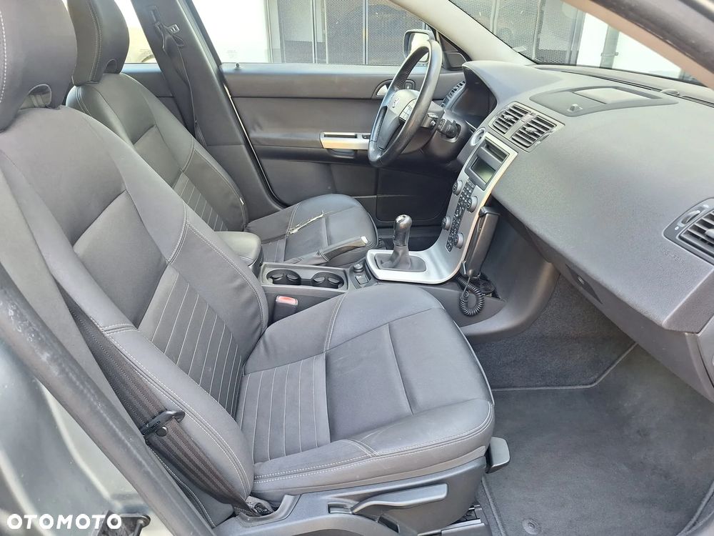 Volvo V50 2.0D Momentum - 21