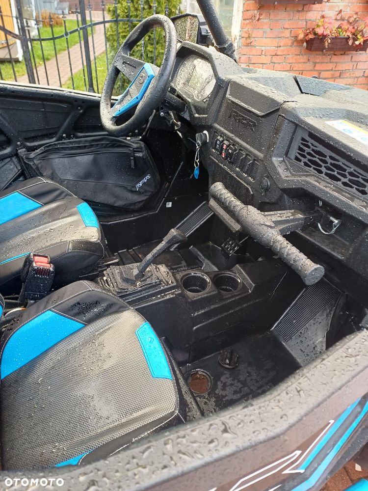 Polaris RZR - 8