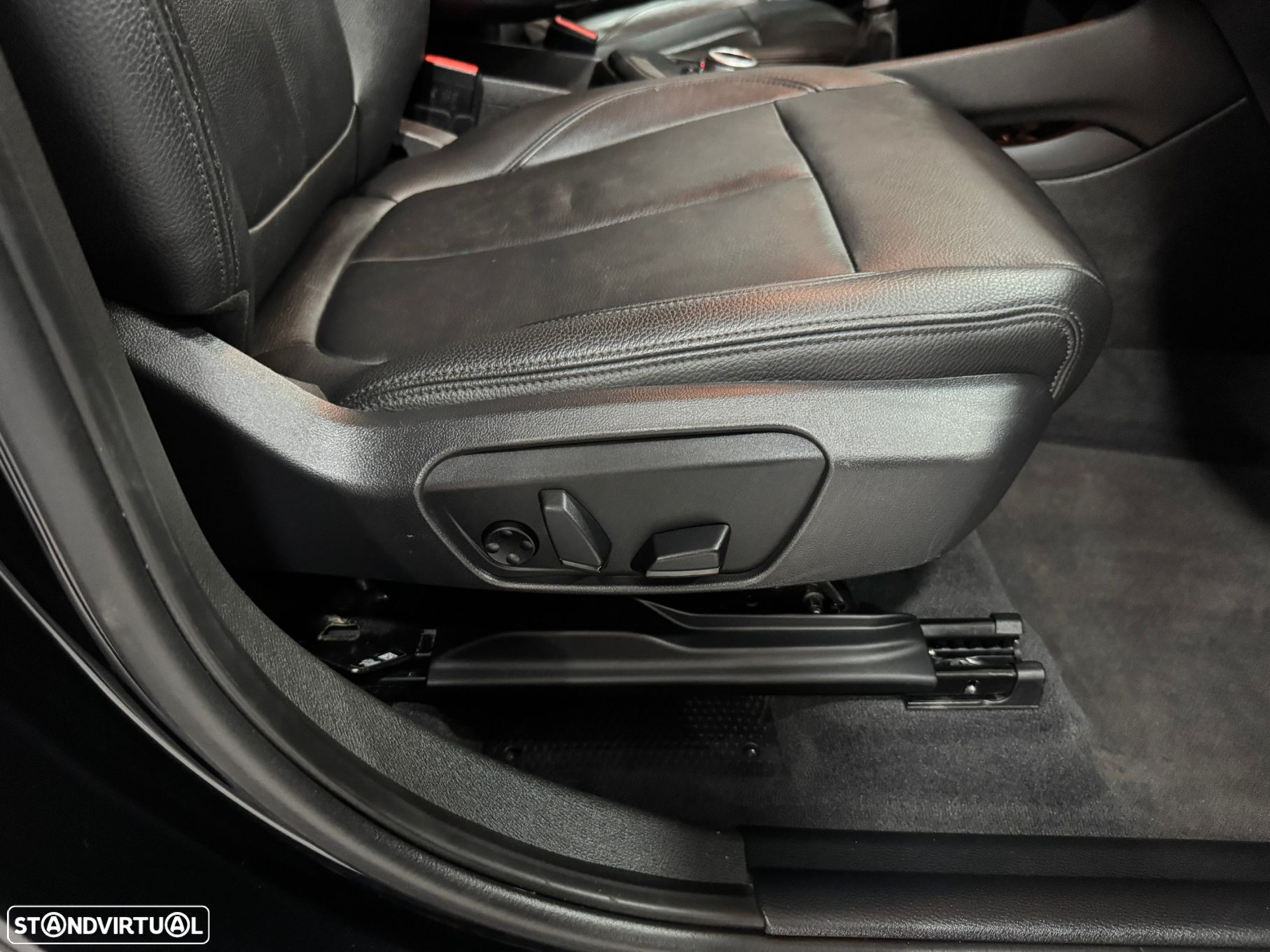BMW X1 16 d sDrive Advantage - 37