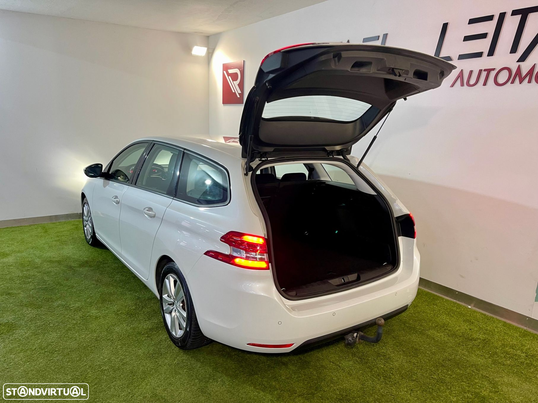 Peugeot 308 SW 1.5 BlueHDi Style - 26