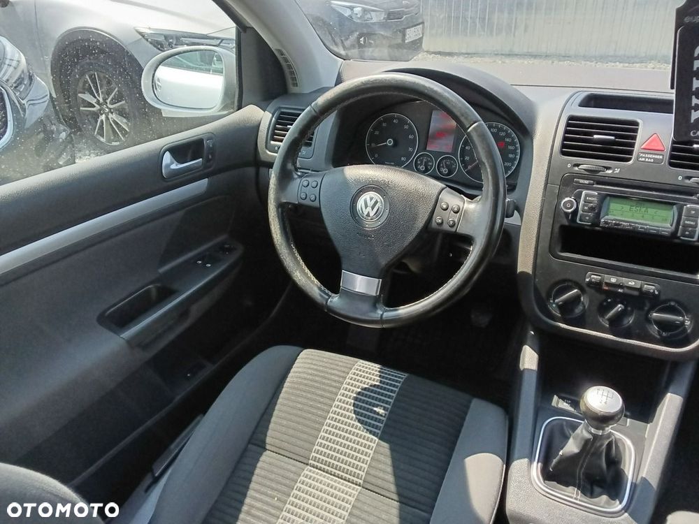 Volkswagen Golf - 11
