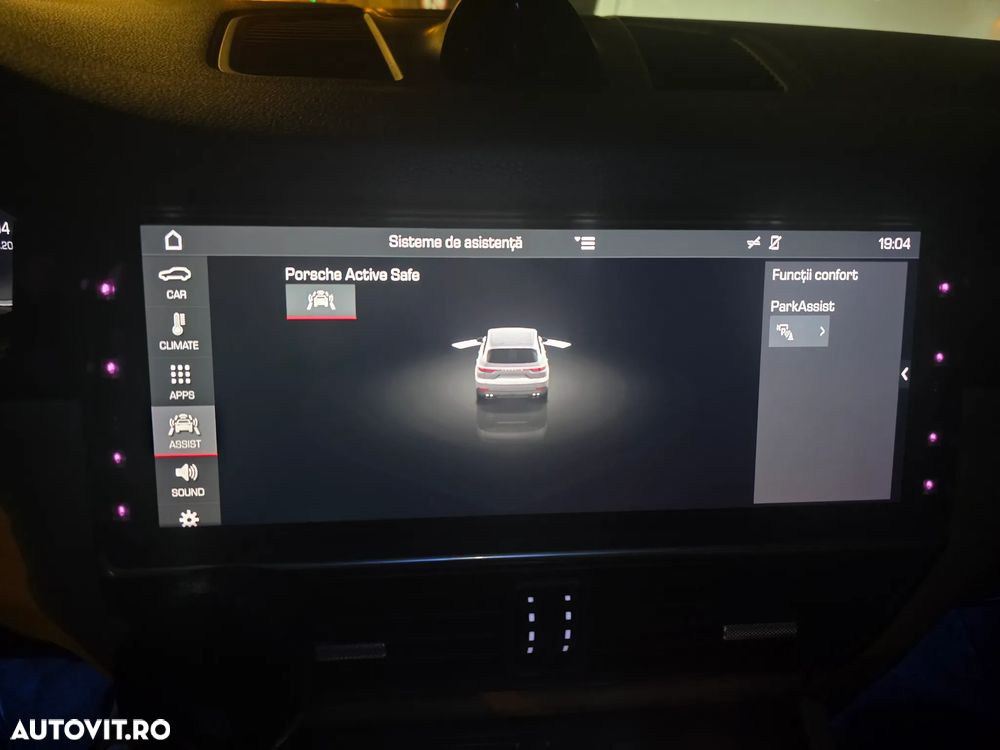 Porsche Cayenne - 27