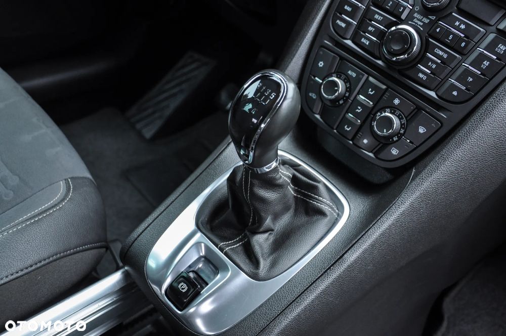 Opel Meriva 1.4 T Cosmo - 14