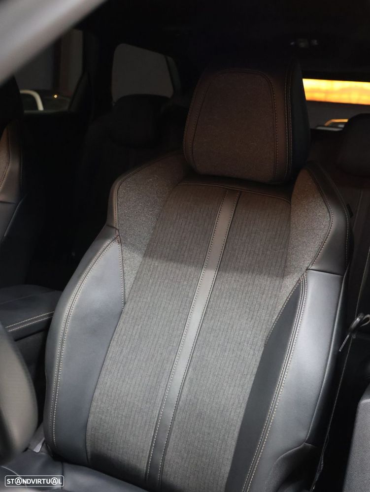 Peugeot 5008 1.2 PureTech GT Line EAT8 - 8