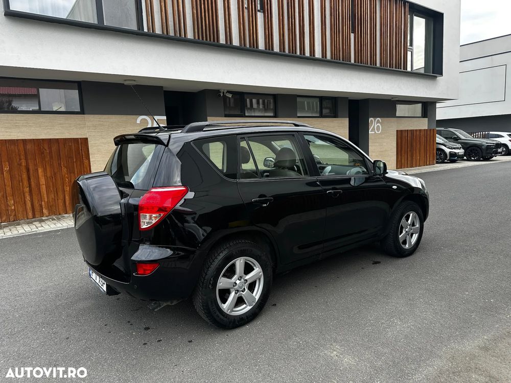 Toyota RAV4 2.0 Aut Luxury City - 3