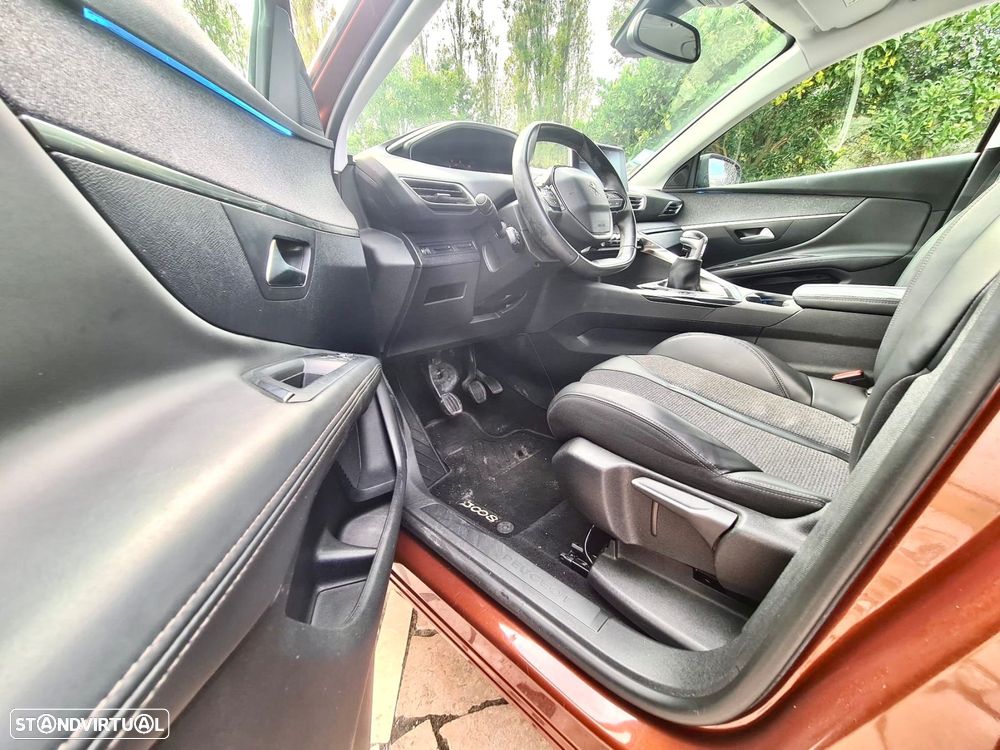 Peugeot 3008 1.2 PureTech Allure - 5