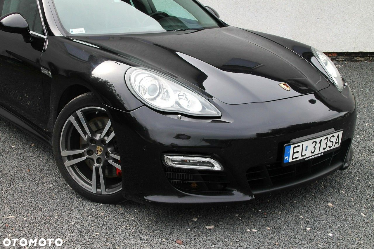 Porsche Panamera Turbo PDK - 2