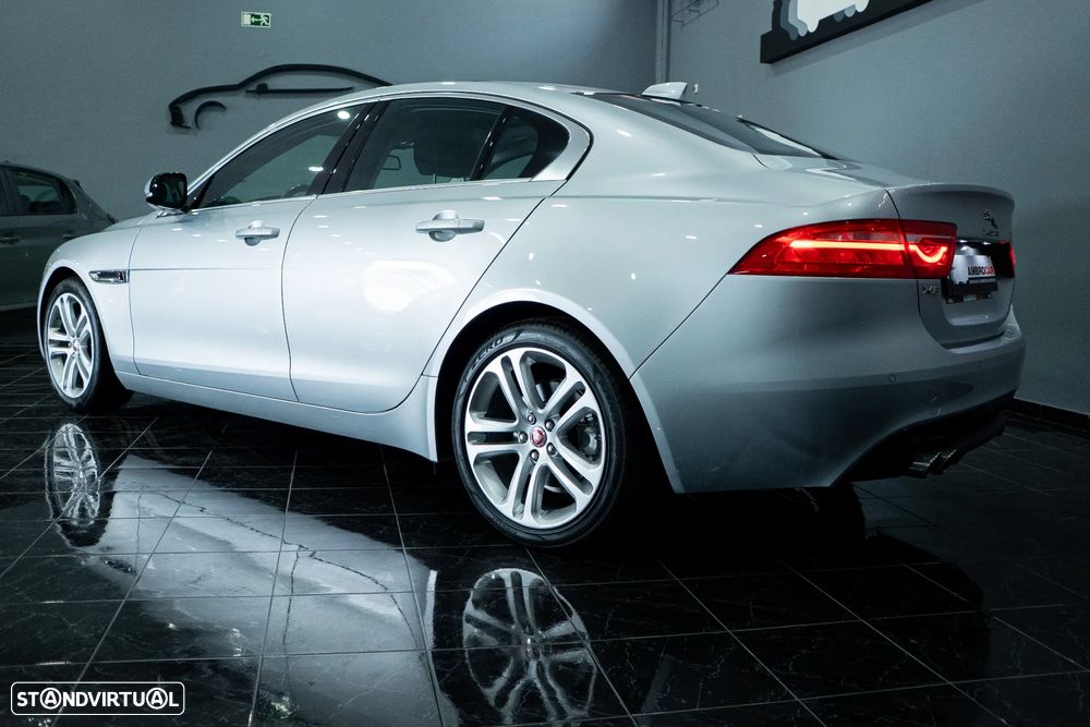Jaguar XE 2.0 D R-Sport Aut. - 5