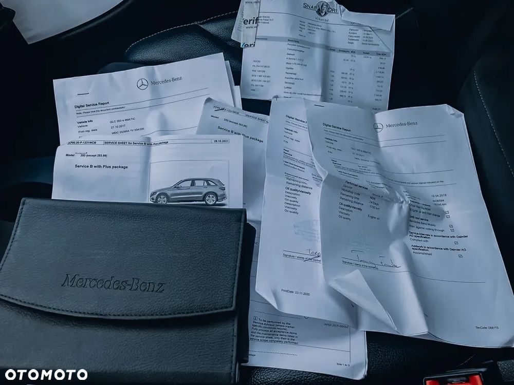 Mercedes-Benz GLC 350 e 4Matic 7G-TRONIC AMG Line - 36