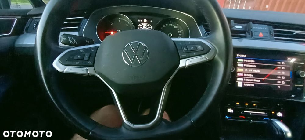 Volkswagen Passat - 24