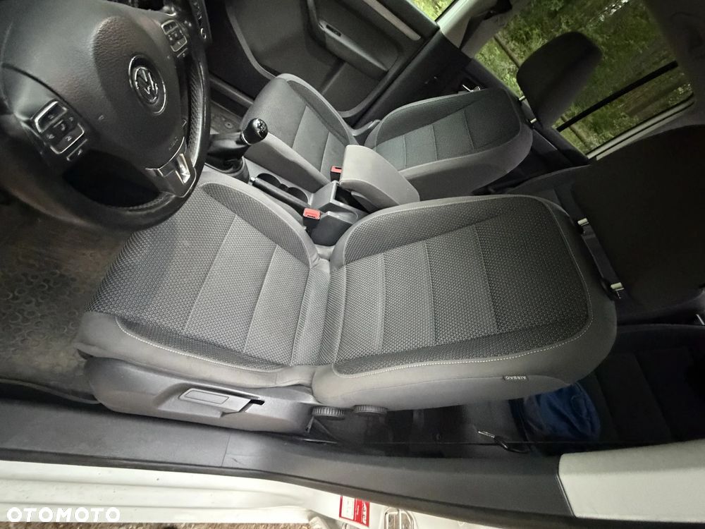 Volkswagen Touran - 9