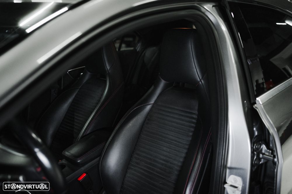 Mercedes-Benz A 180 CDI BE Edition AMG Line - 14