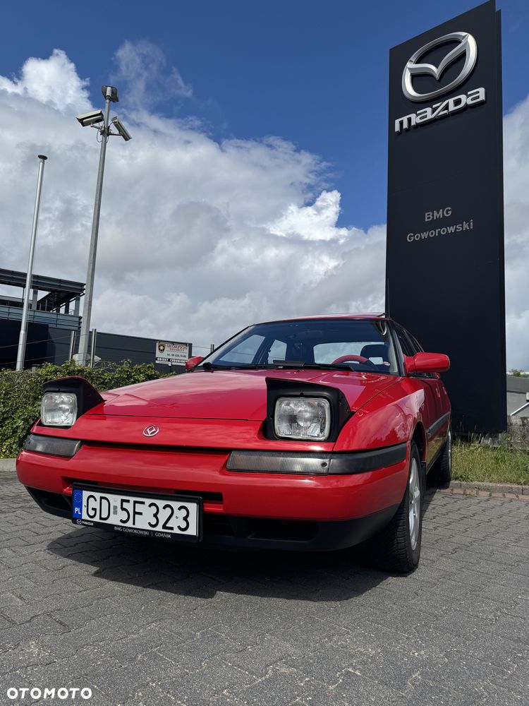 Mazda 323F - 10