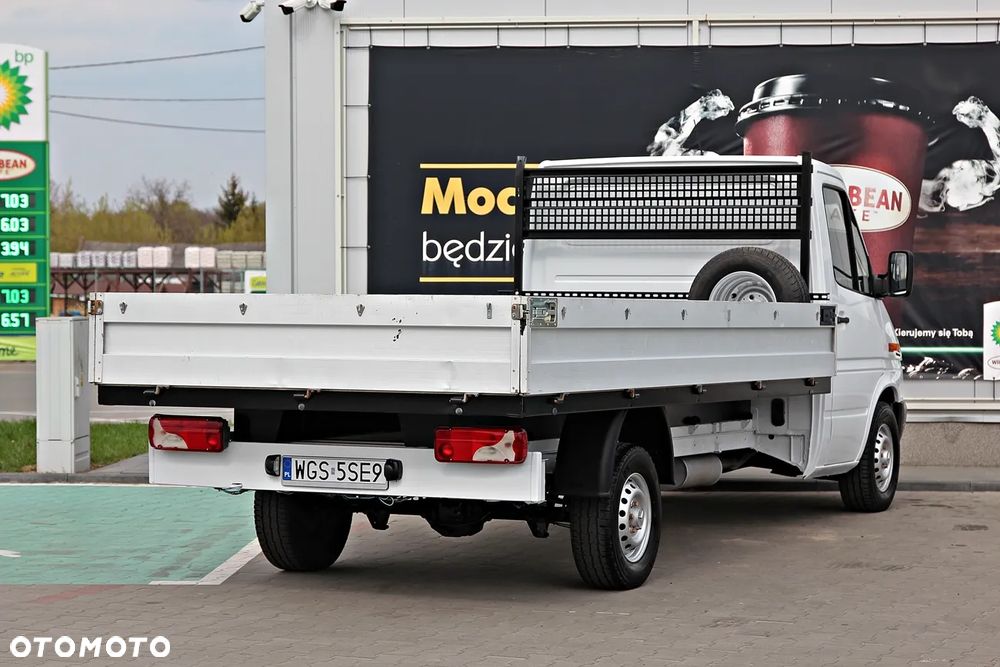 Mercedes-Benz Sprinter - 15
