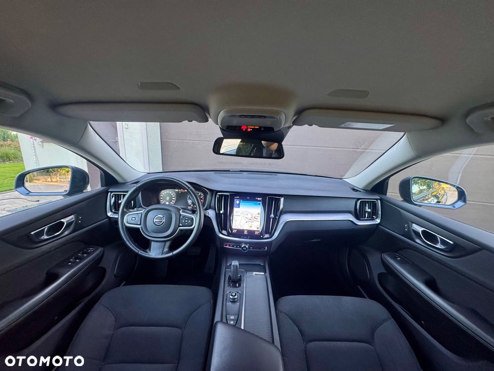 Volvo V60 B3 B DKG Momentum Pro - 7