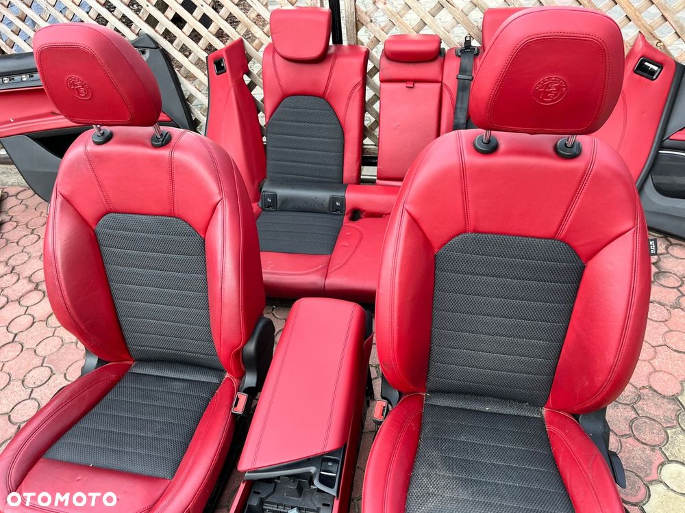 Fotele Pół skóry Tapicerki Alfa Romeo Stelvio - 12