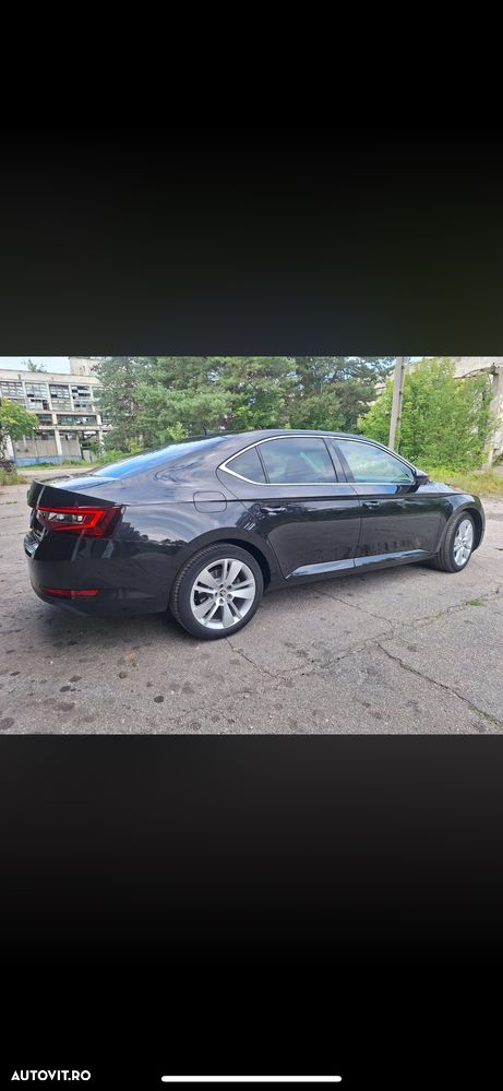 Skoda Superb 2.0 TDI DSG 4X4 Ambition - 4