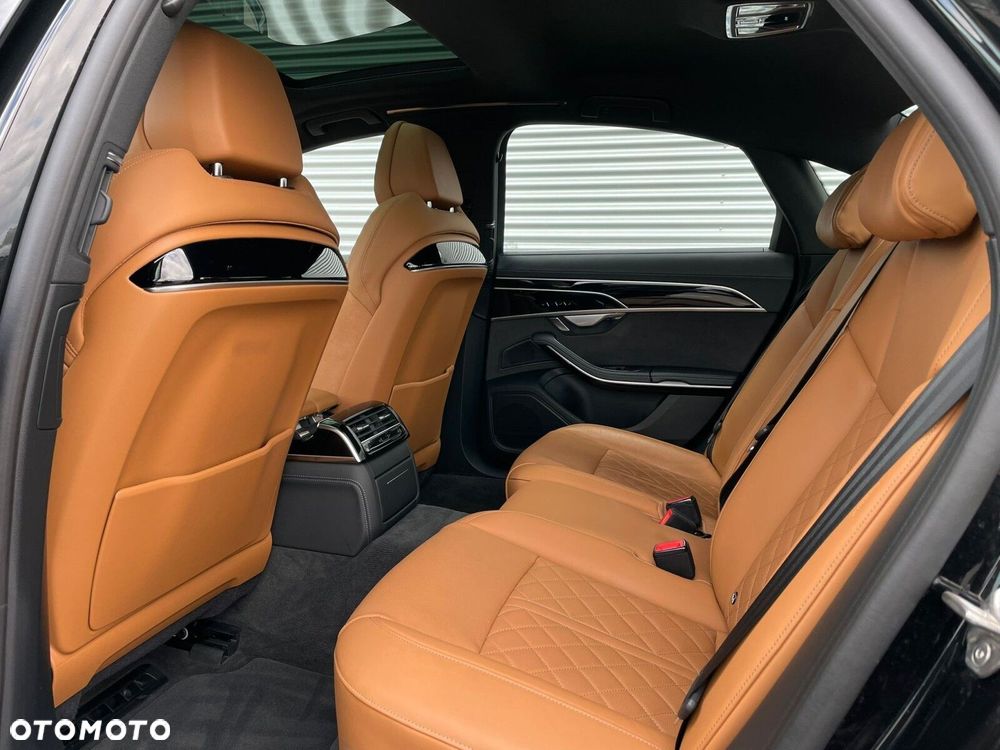 Audi A8 - 12