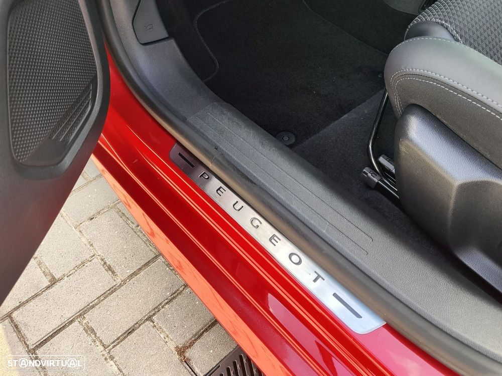 Peugeot e-208 50 kWh GT Line - 14