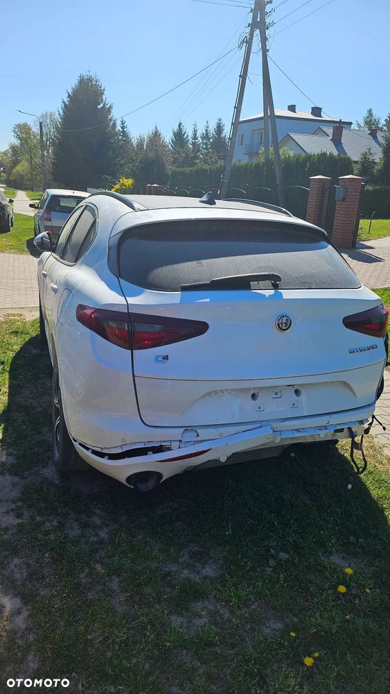 Alfa Romeo Stelvio 2.0 Turbo 16V AT8-Q4 Ti - 20