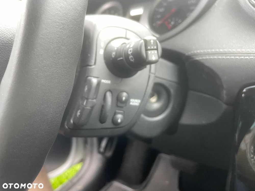 Renault Clio - 11