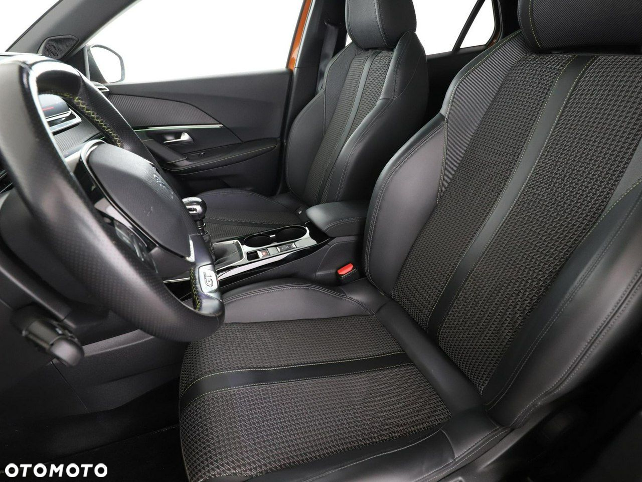 Peugeot 2008 1.2 PureTech GT Line S&S - 13