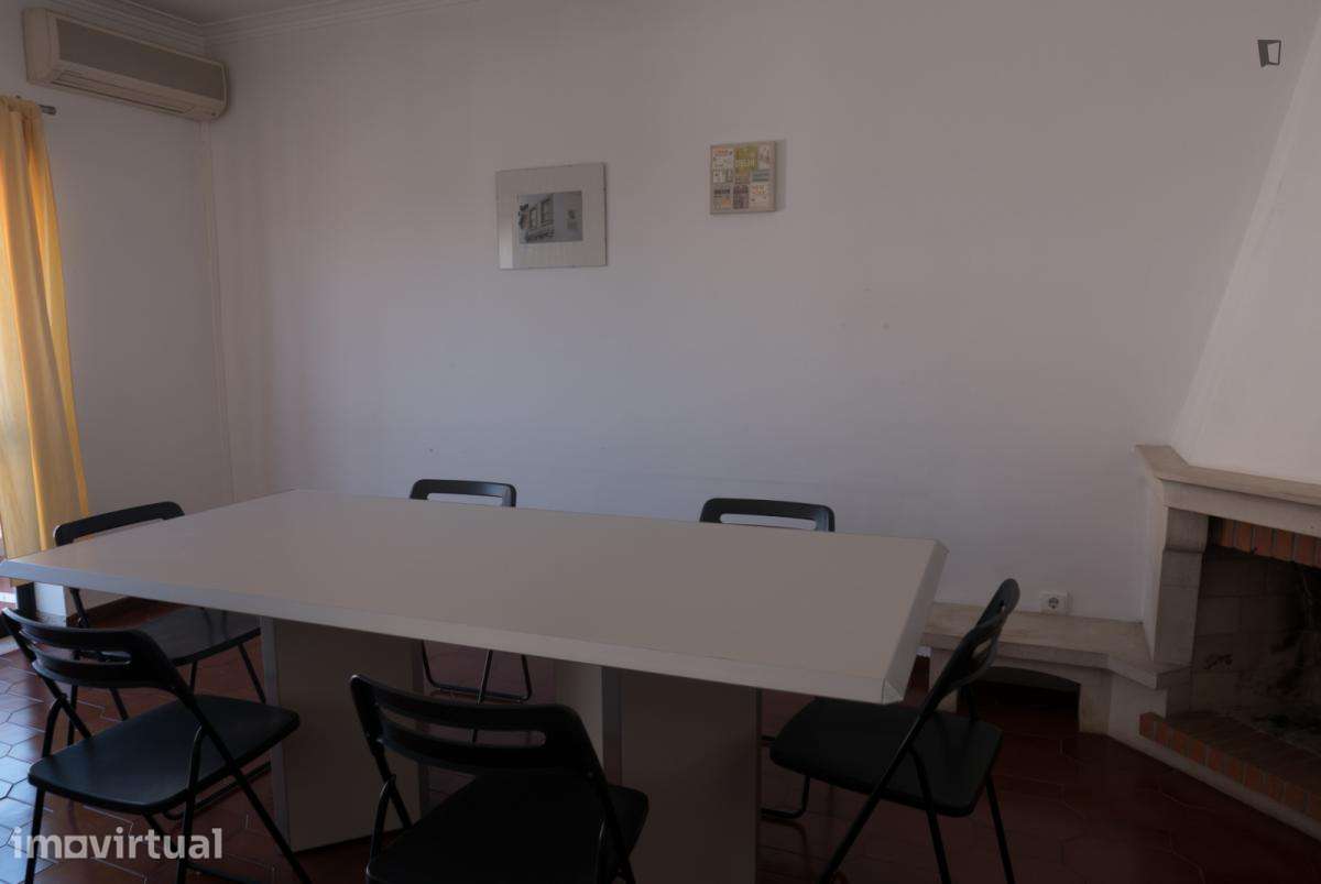 Quarto - localizado em Olivais Coimbra - Grande imagem: 3/42
