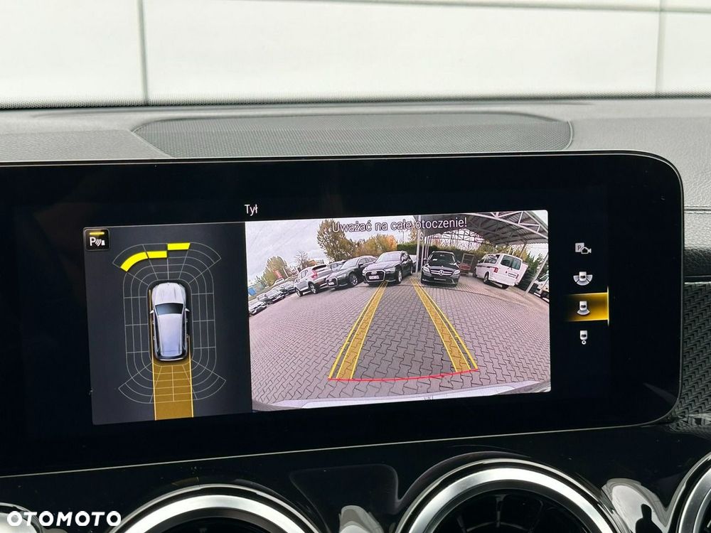 Mercedes-Benz GLB 200 4-Matic AMG Line 8G-DCT - 27