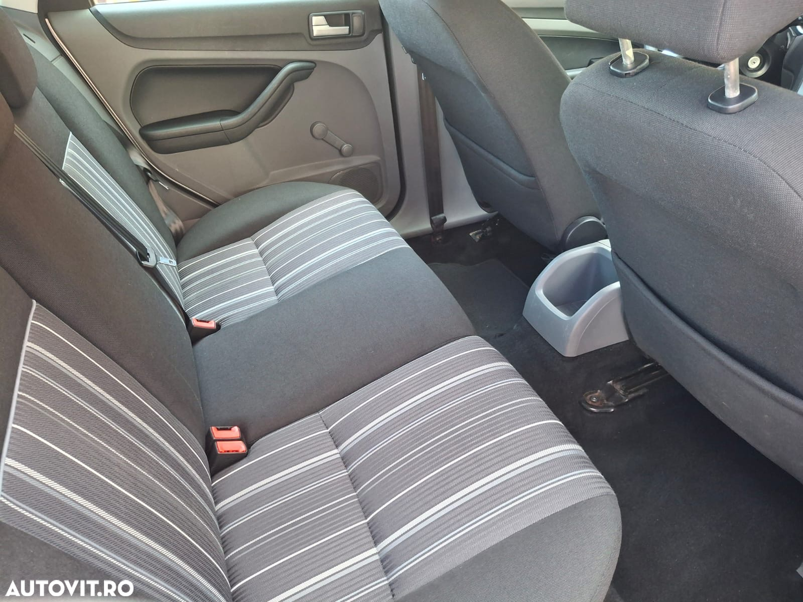 Ford Focus 1.6 TDCi DPF Fun - 8