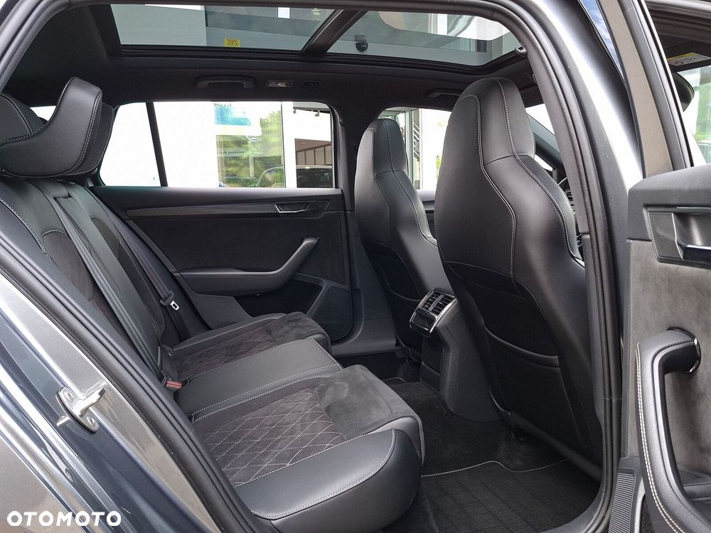 Skoda Superb 2.0 TDI SCR 4x4 Sportline DSG - 17