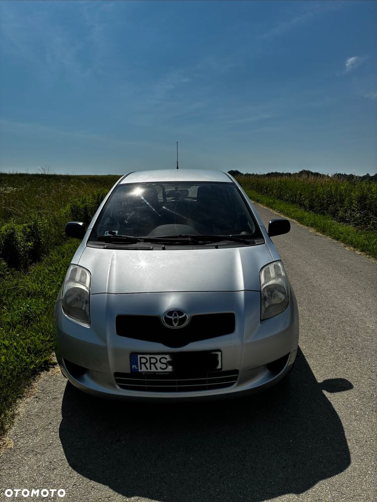 Toyota Yaris 1.3 Luna - 2