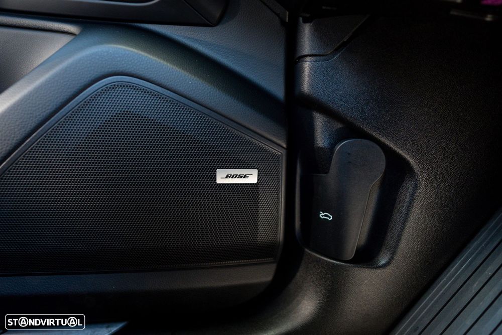 Porsche Cayenne Platinum Edition - 41