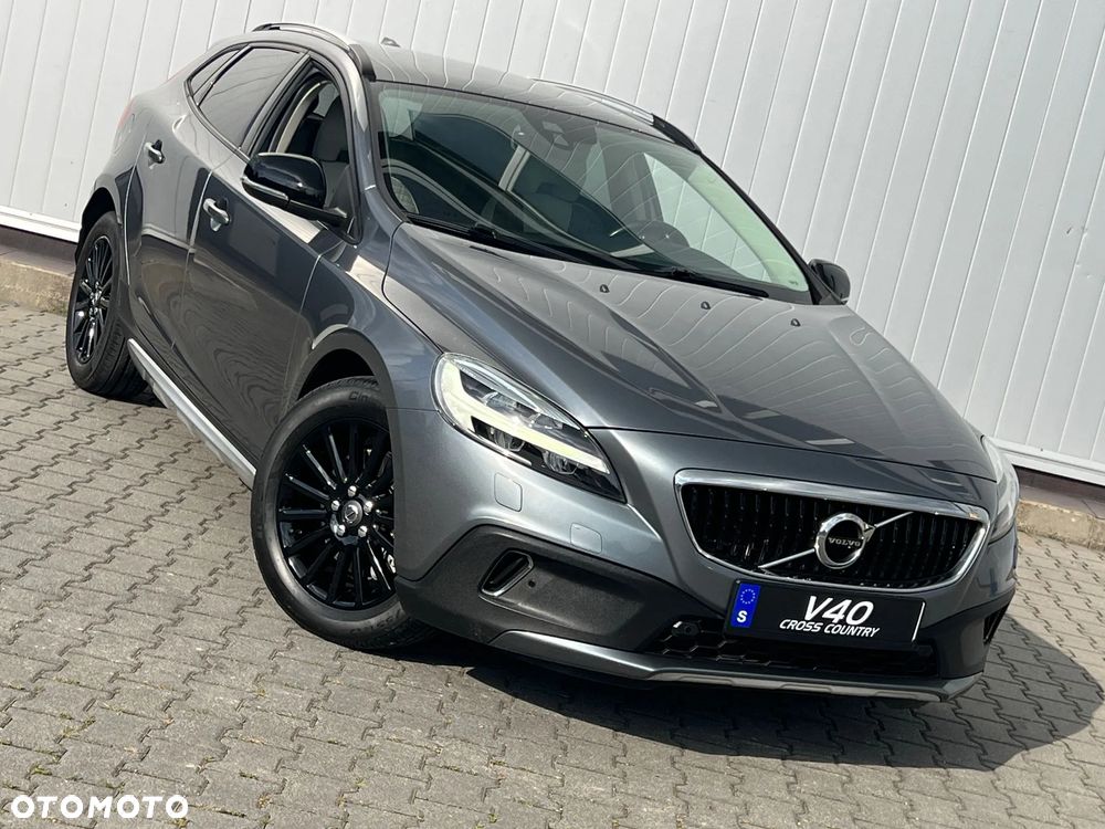 Volvo V40 Cross Country D3 Momentum - 10
