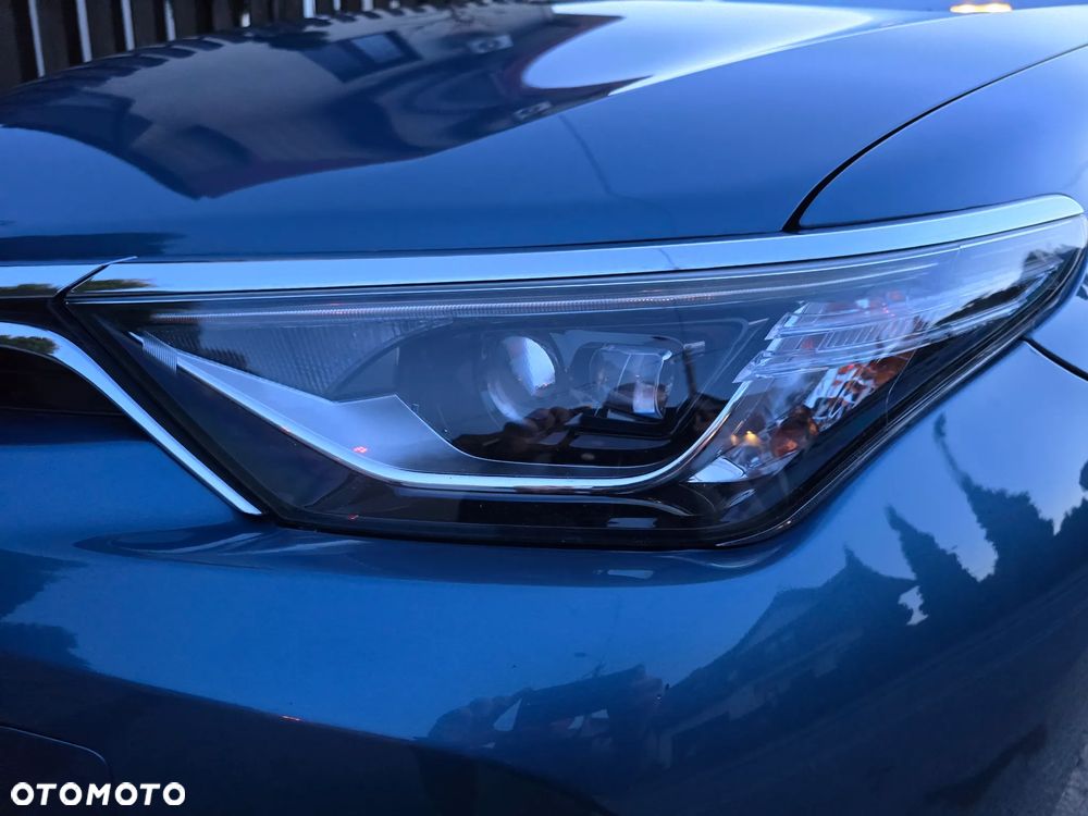 Toyota Auris 1.6 Premium Comfort - 29