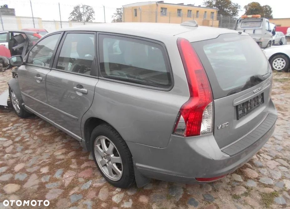 Drzwi lewe tył tylne Volvo V50 lift 2007r kombi 462-46 - 2