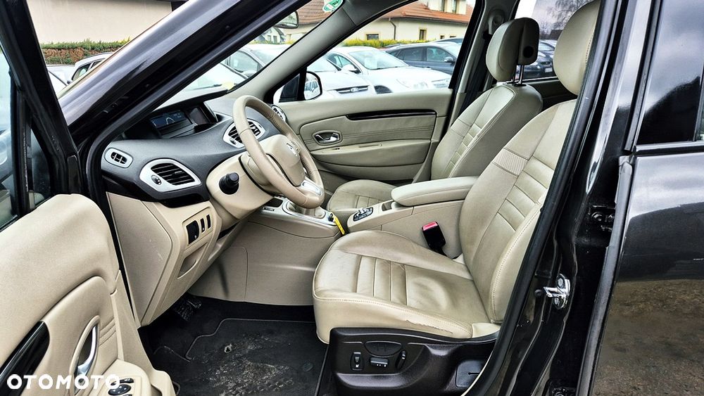 Renault Grand Scenic 2.0 16V 140 CVT Bose Edition - 31