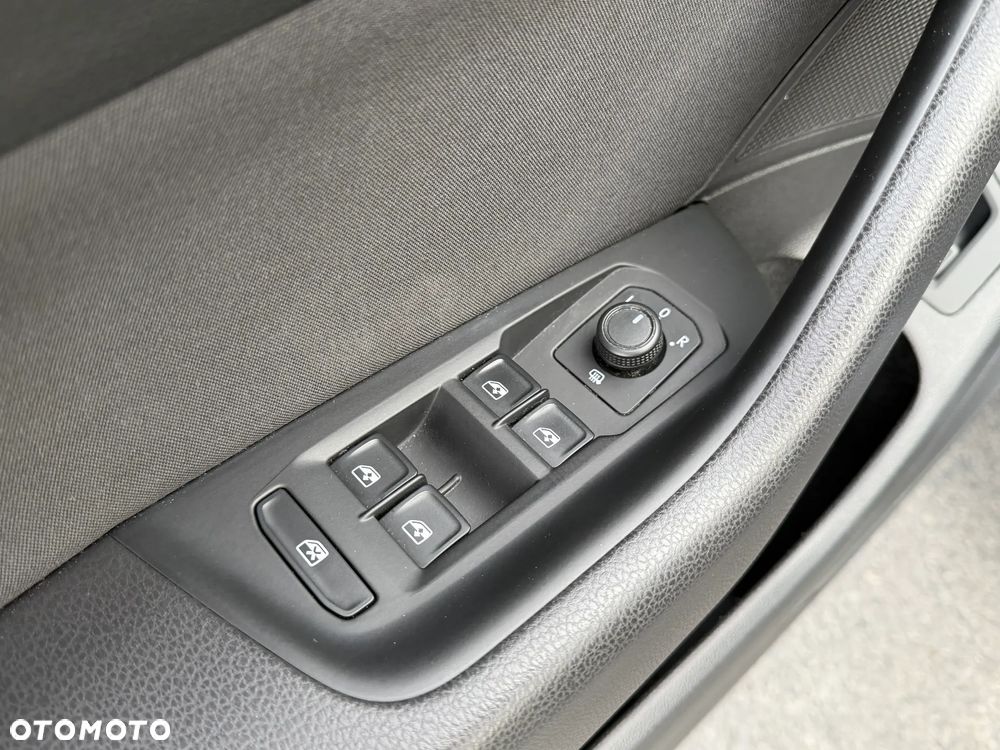 Volkswagen Passat 1.5 TSI EVO Business DSG - 32