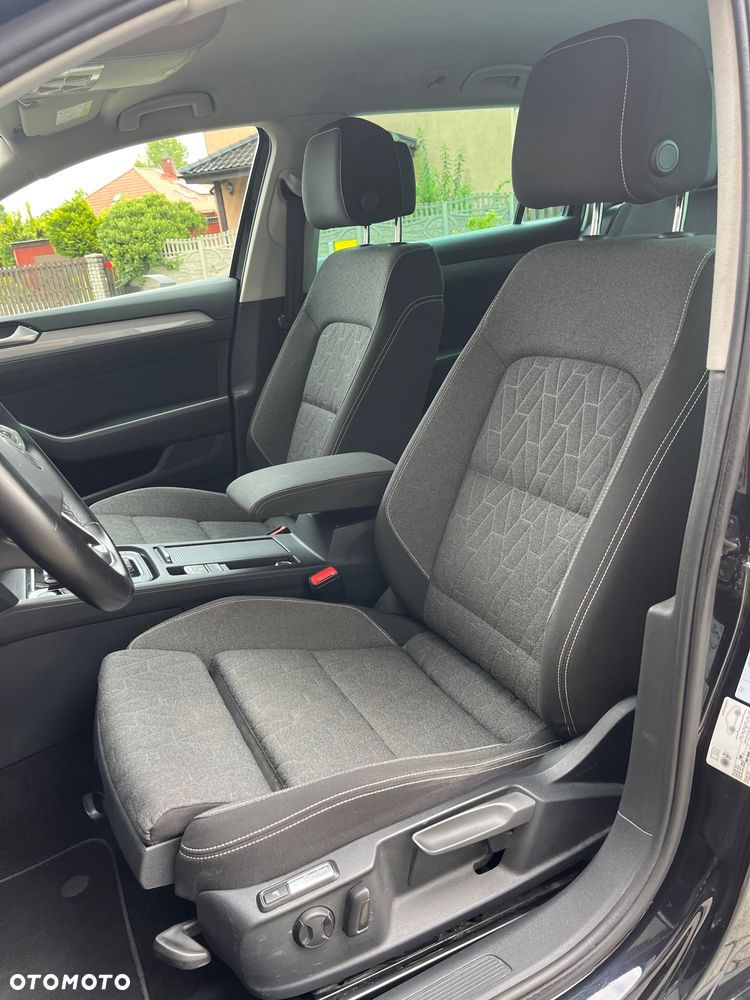 Volkswagen Passat - 24