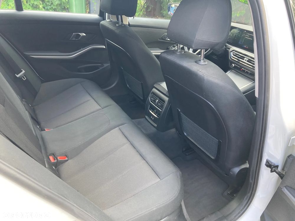 BMW Seria 3 318i Advantage sport - 14