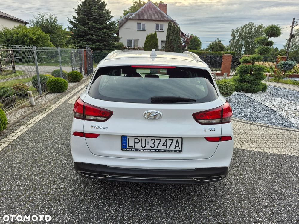 Hyundai i30 1.6 CRDI Intro - 7