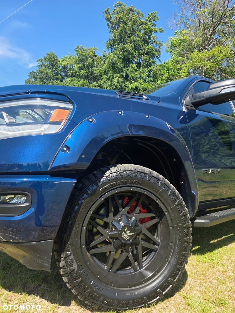 Dodge RAM 5.7 4x4 - 3